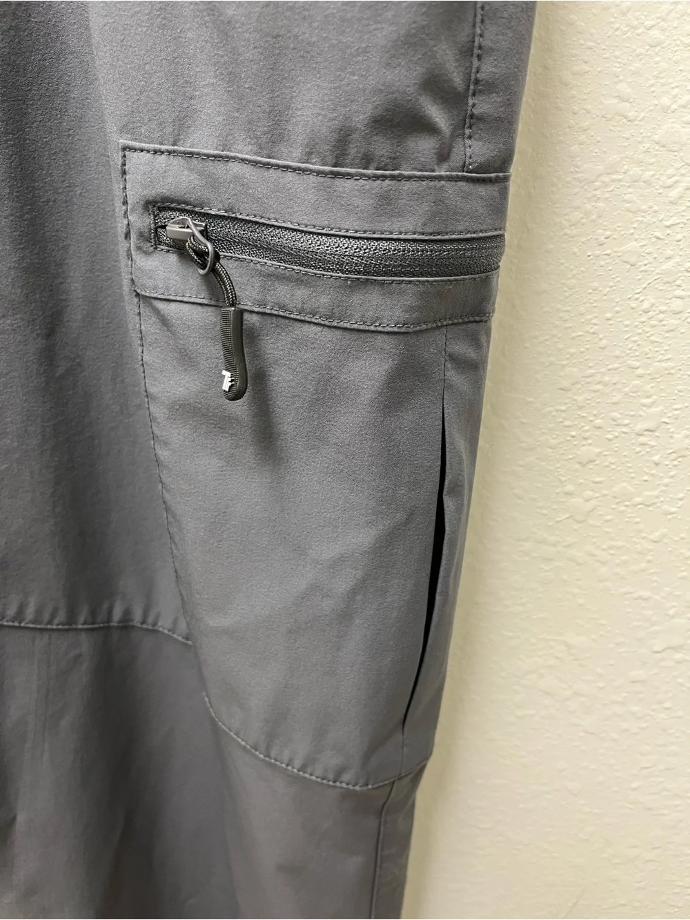 OUTDOOR SPORTS Men's Gray Cargo Pants US 36 Nylon Spandex Pockets Straight Leg - Picture 4 of 10